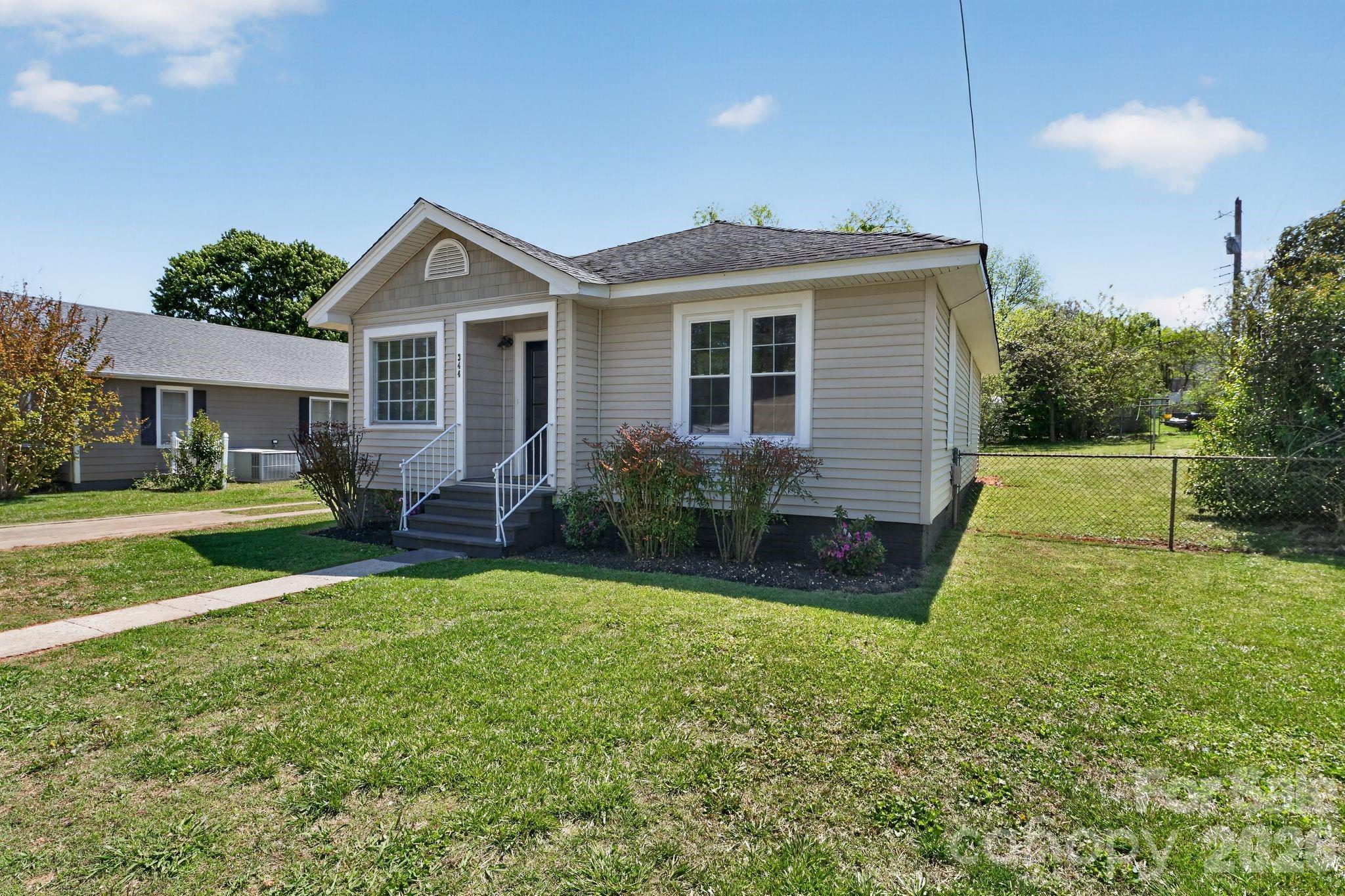 344 Mayflower Avenue