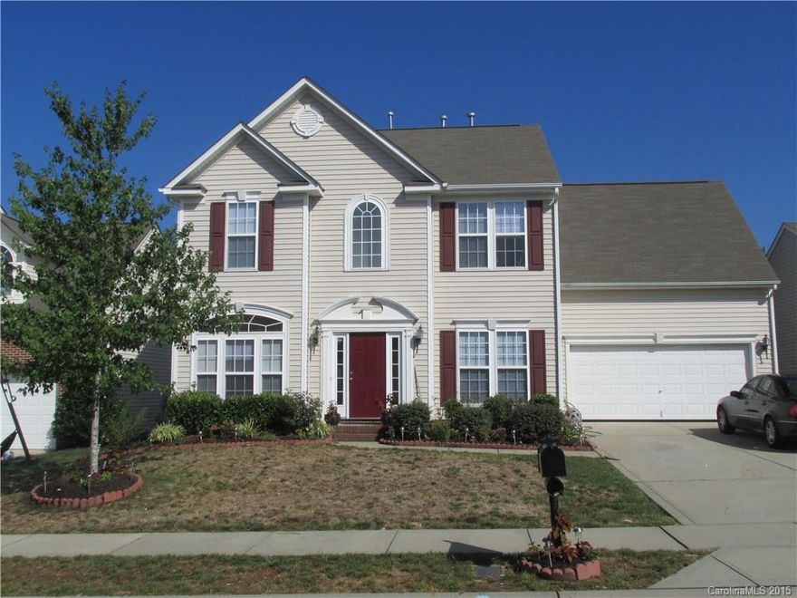 Available Immediately. 4 Bedroom 2.5 bath home. Dining Room, Living Room, Family Room & Sunroom w/ceiling fan, tiled floored Kitchen features (flat-top Range/Oven, Side-by-side Refrigerator & Dishwasher)  Upstairs you will find the carpeted Master Suite w/ walk-in closet & private tile floor master bath w/ garden tub & separate shower 3 upstairs carpeted bedrooms share a full hall bath. Laundry room is in the upstairs hall and comes with Washer and Dryer included. Pets Negotiable / NON SMOKING