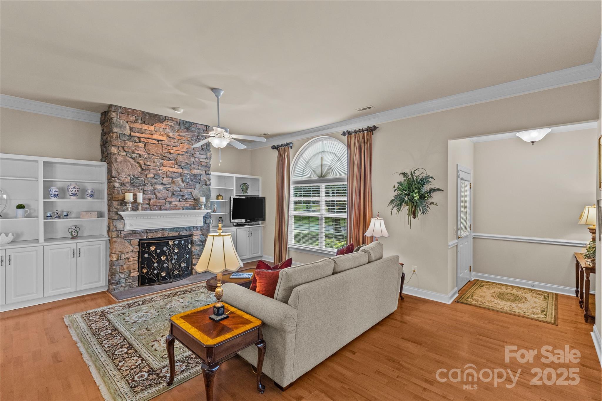 3270 Abbey Walk Lane