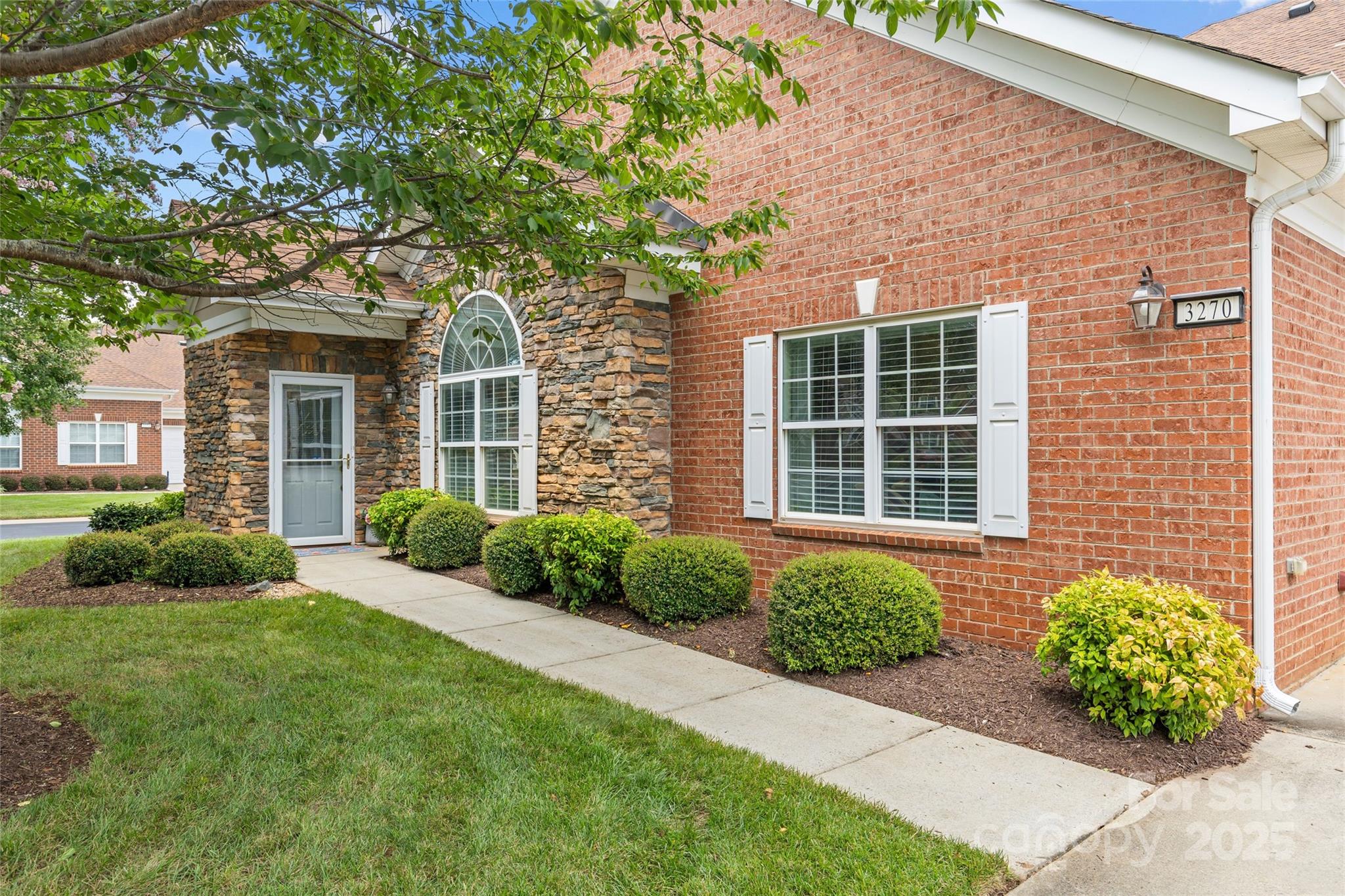 3270 Abbey Walk Lane