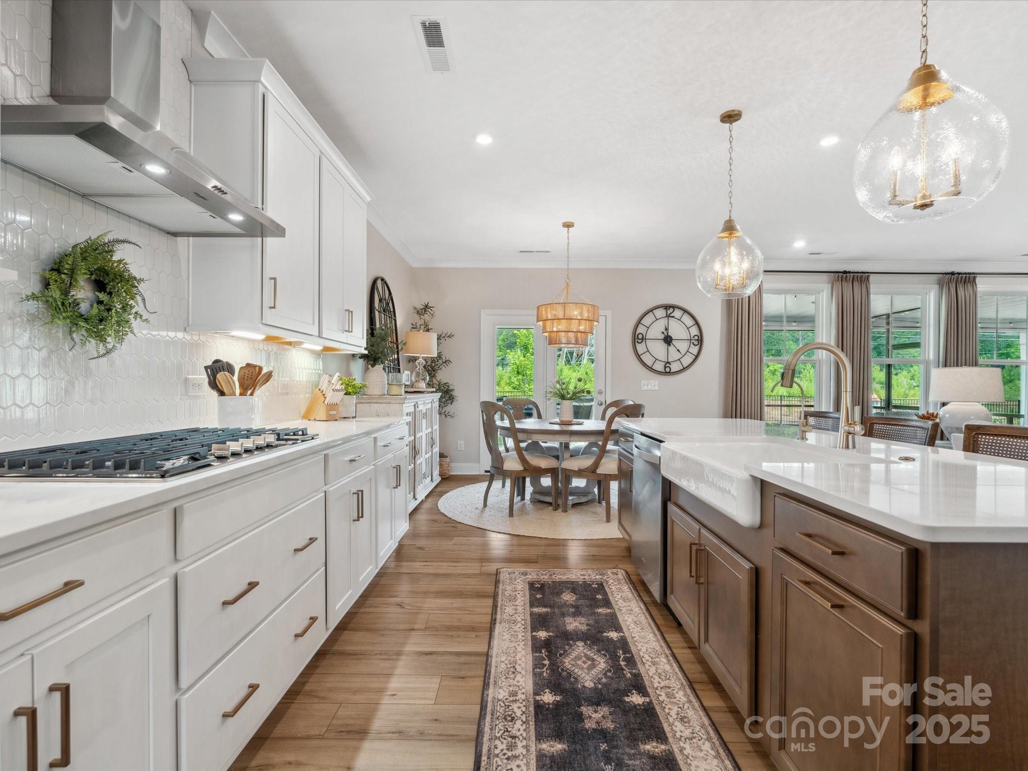 Lakeside Glen - Residential