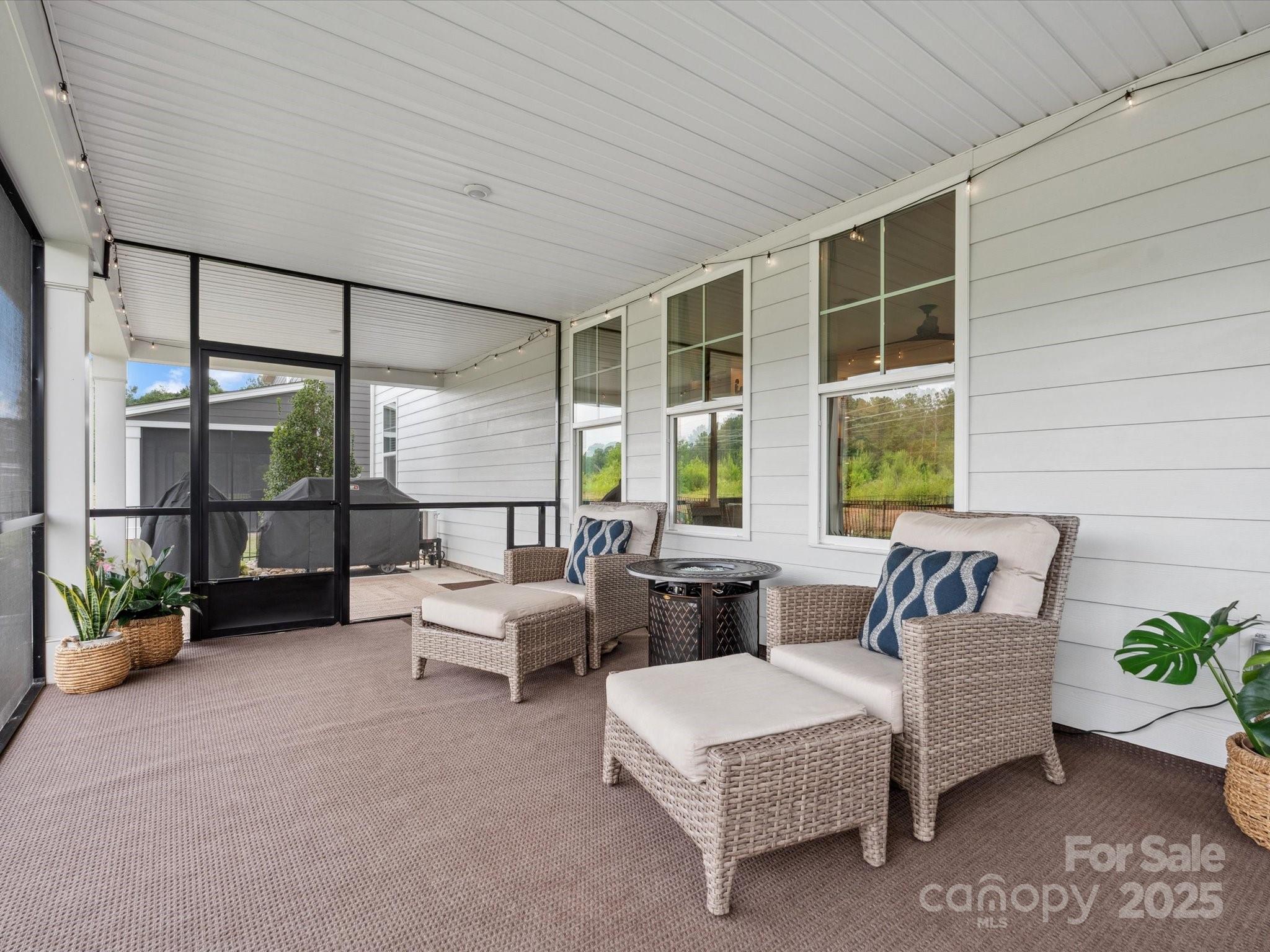 Lakeside Glen - Residential