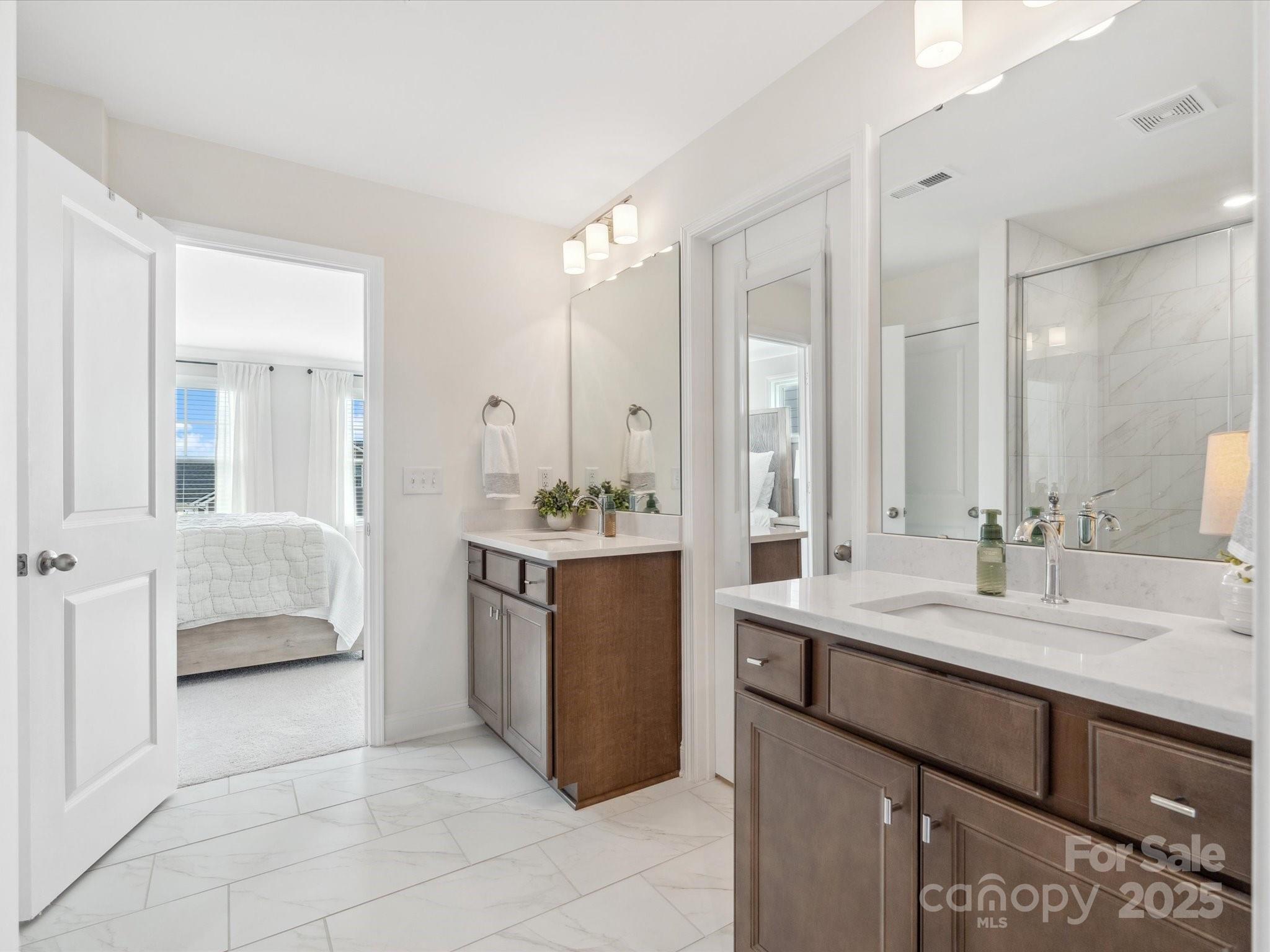 Lakeside Glen - Residential