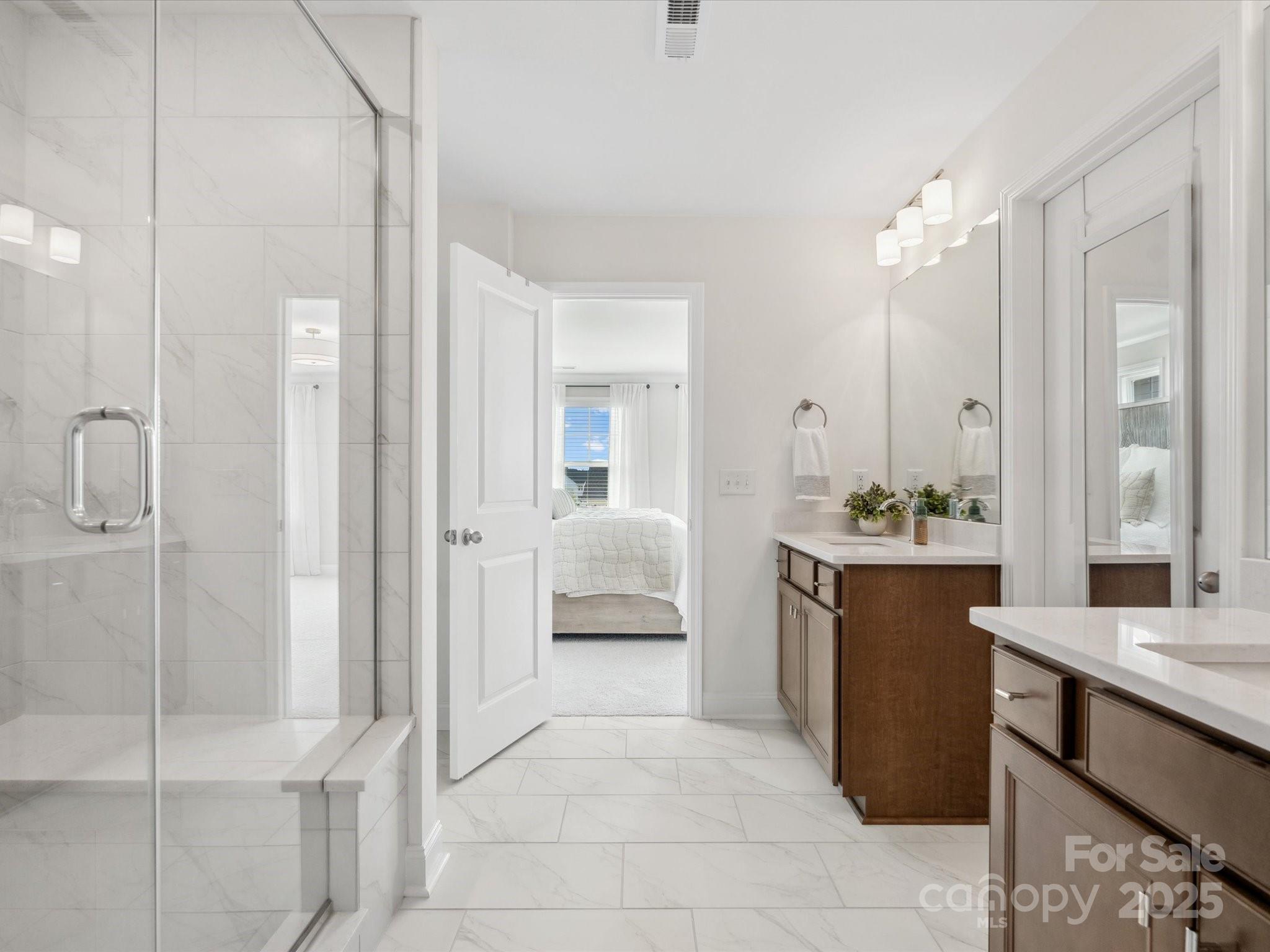 Lakeside Glen - Residential