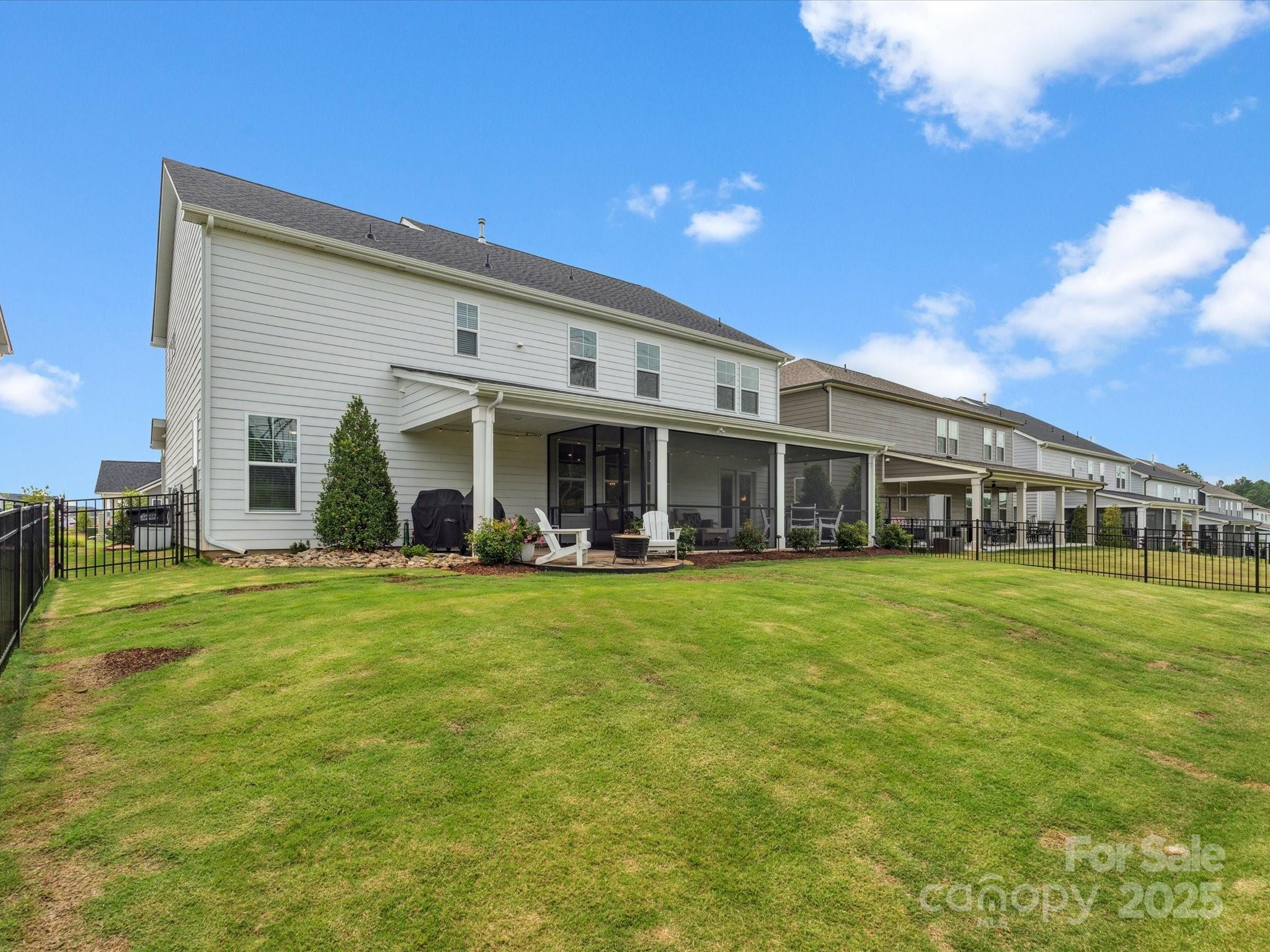 Lakeside Glen - Residential