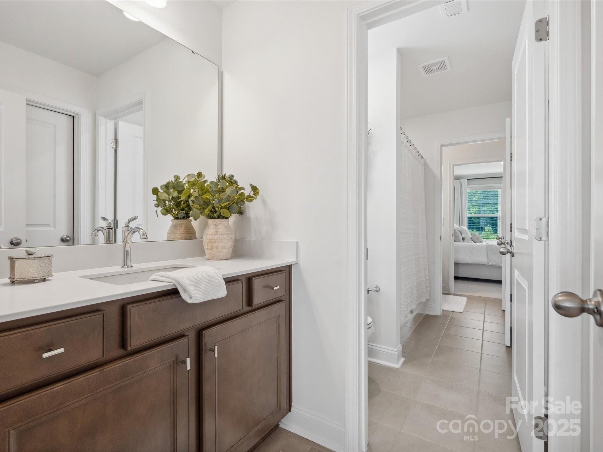 Lakeside Glen - Residential