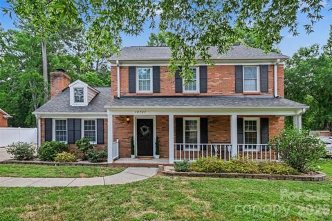 Photo of 10727 Colony Woods Drive, Charlotte, NC 28277 (MLS # 4391498)