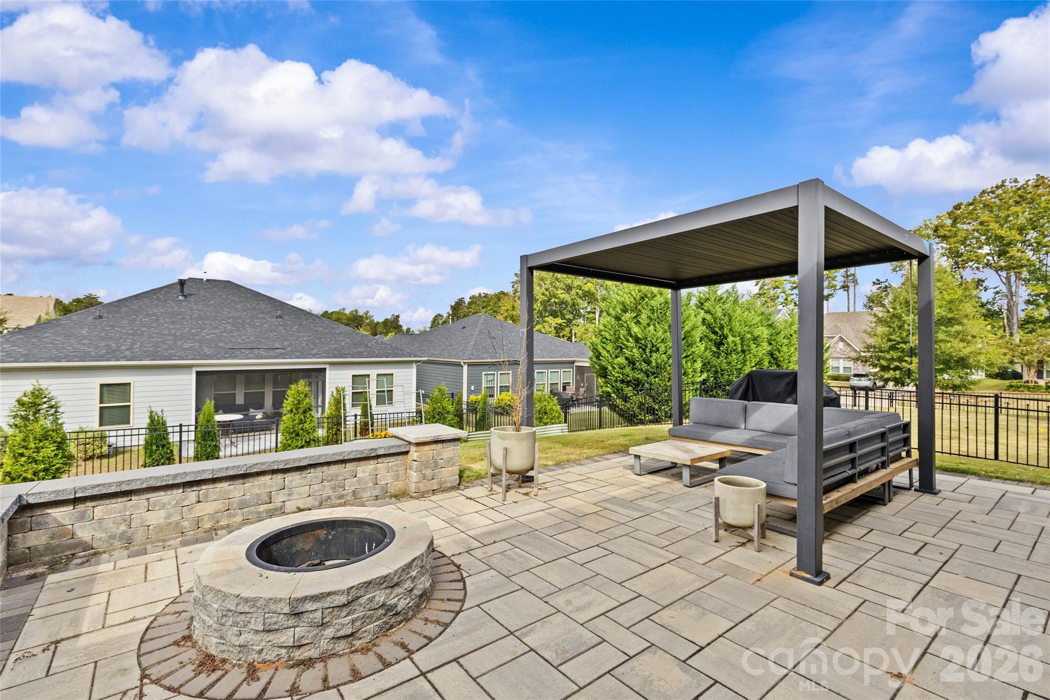 The Meridians - Residential