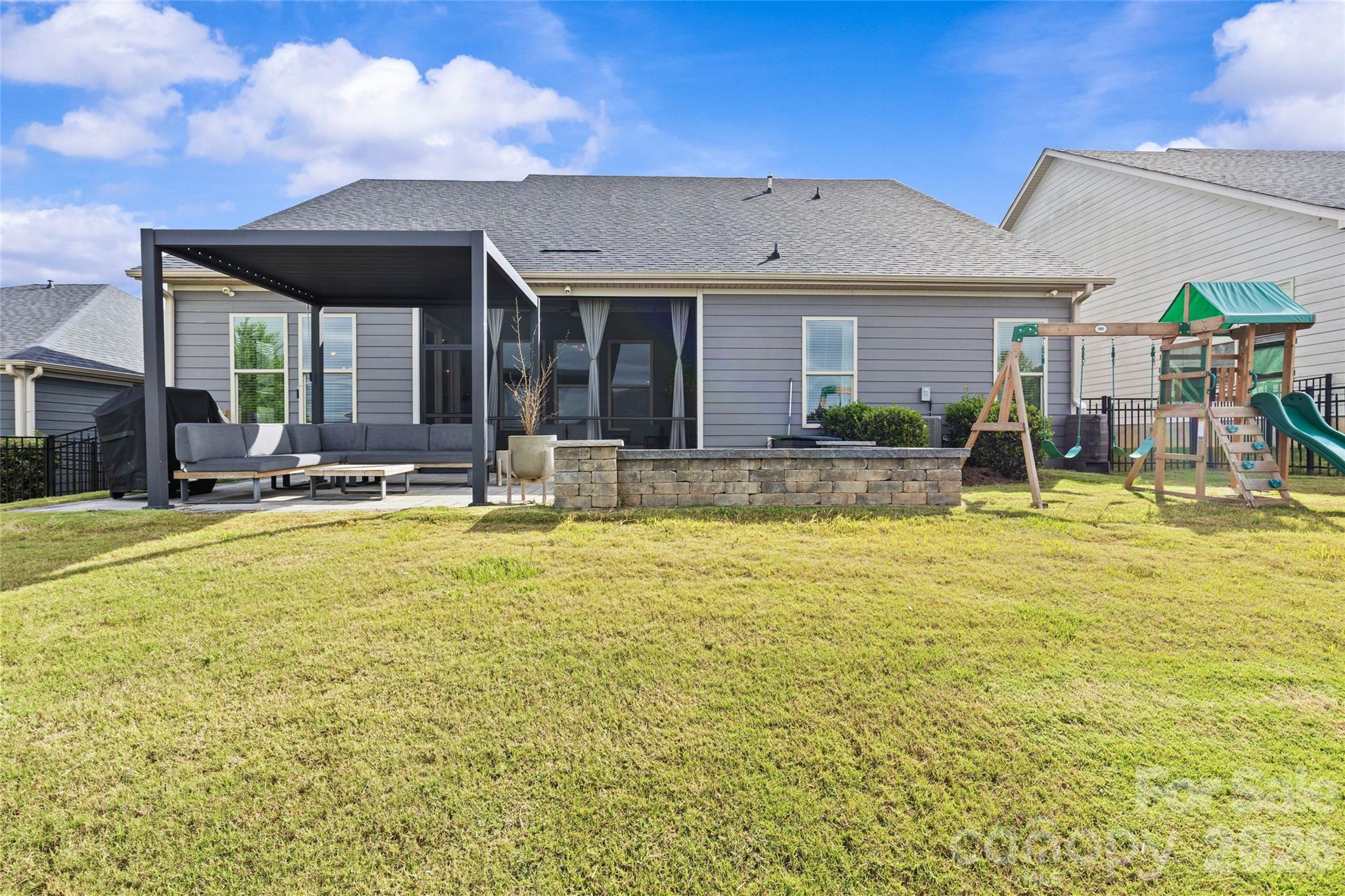 The Meridians - Residential