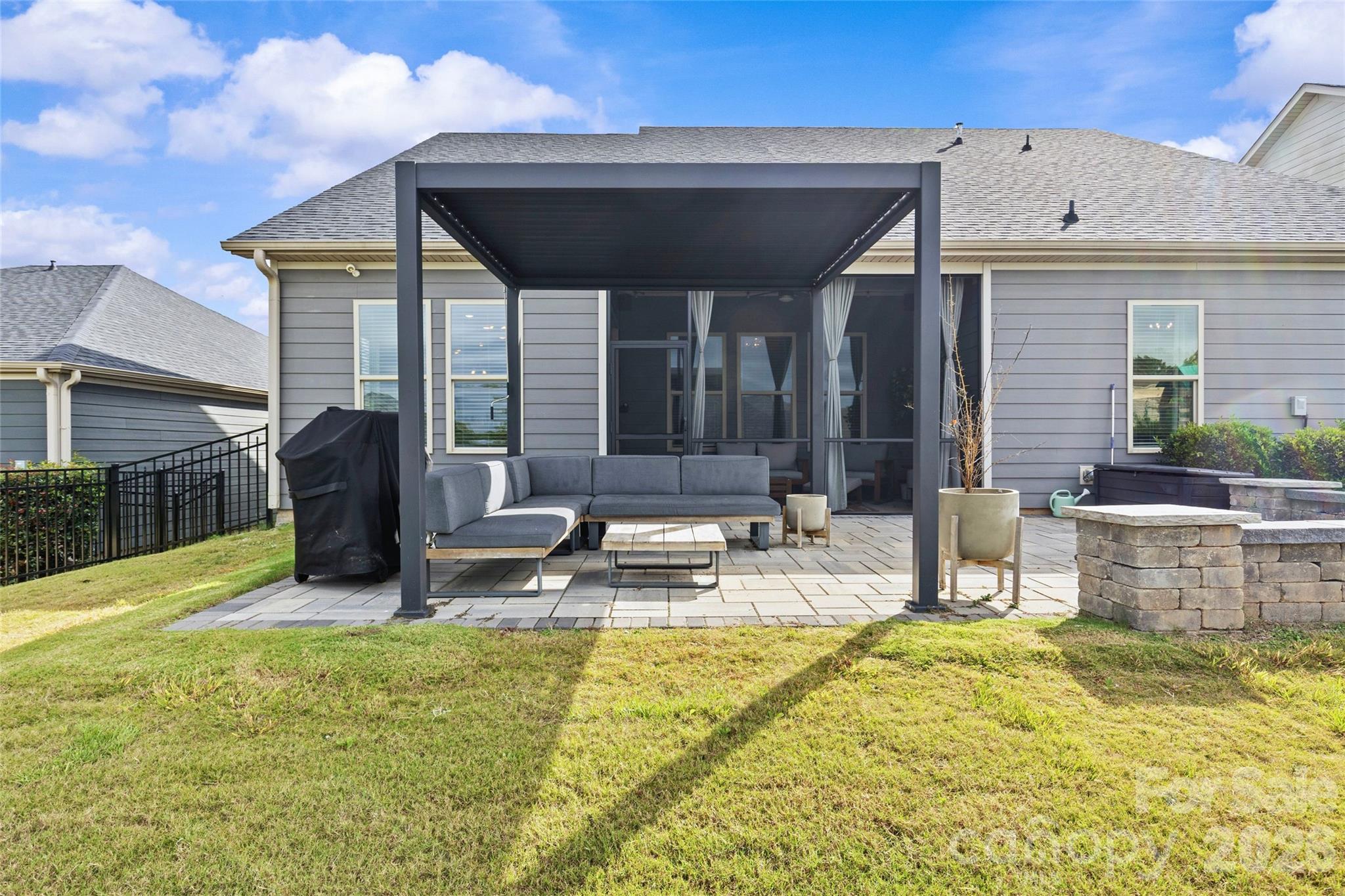 The Meridians - Residential