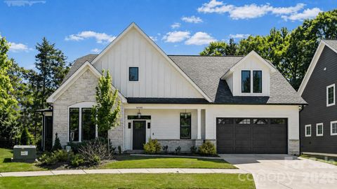Photo of 14140 Shelburne Village Drive, Charlotte, NC 28278 (MLS # 4375339)