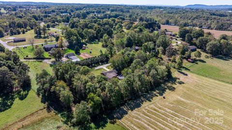 A home in Hiddenite