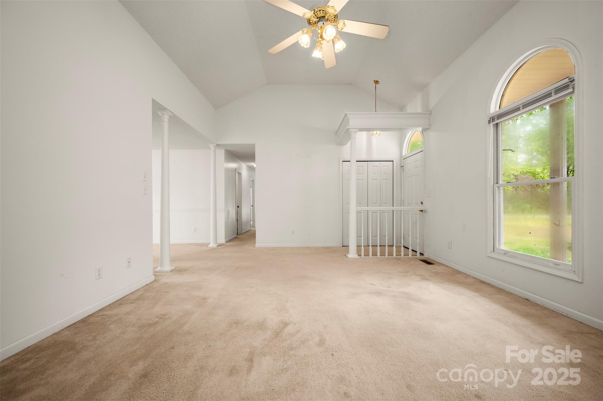 383 Woody Circle