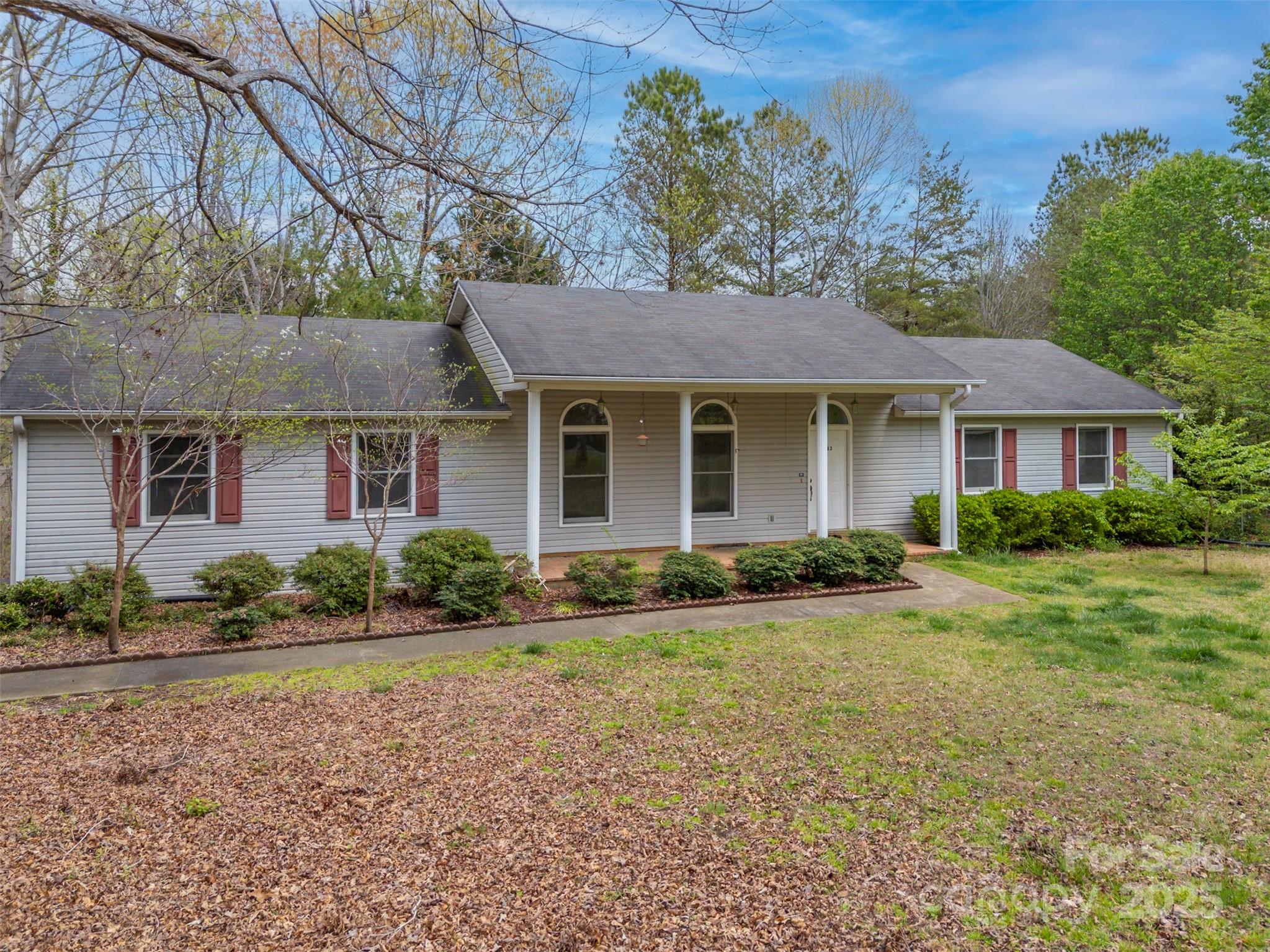 383 Woody Circle