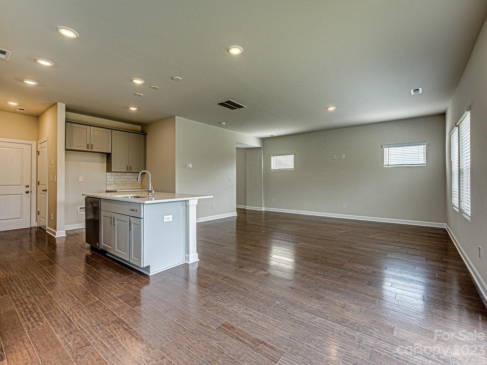 Anniston Chase - Residential