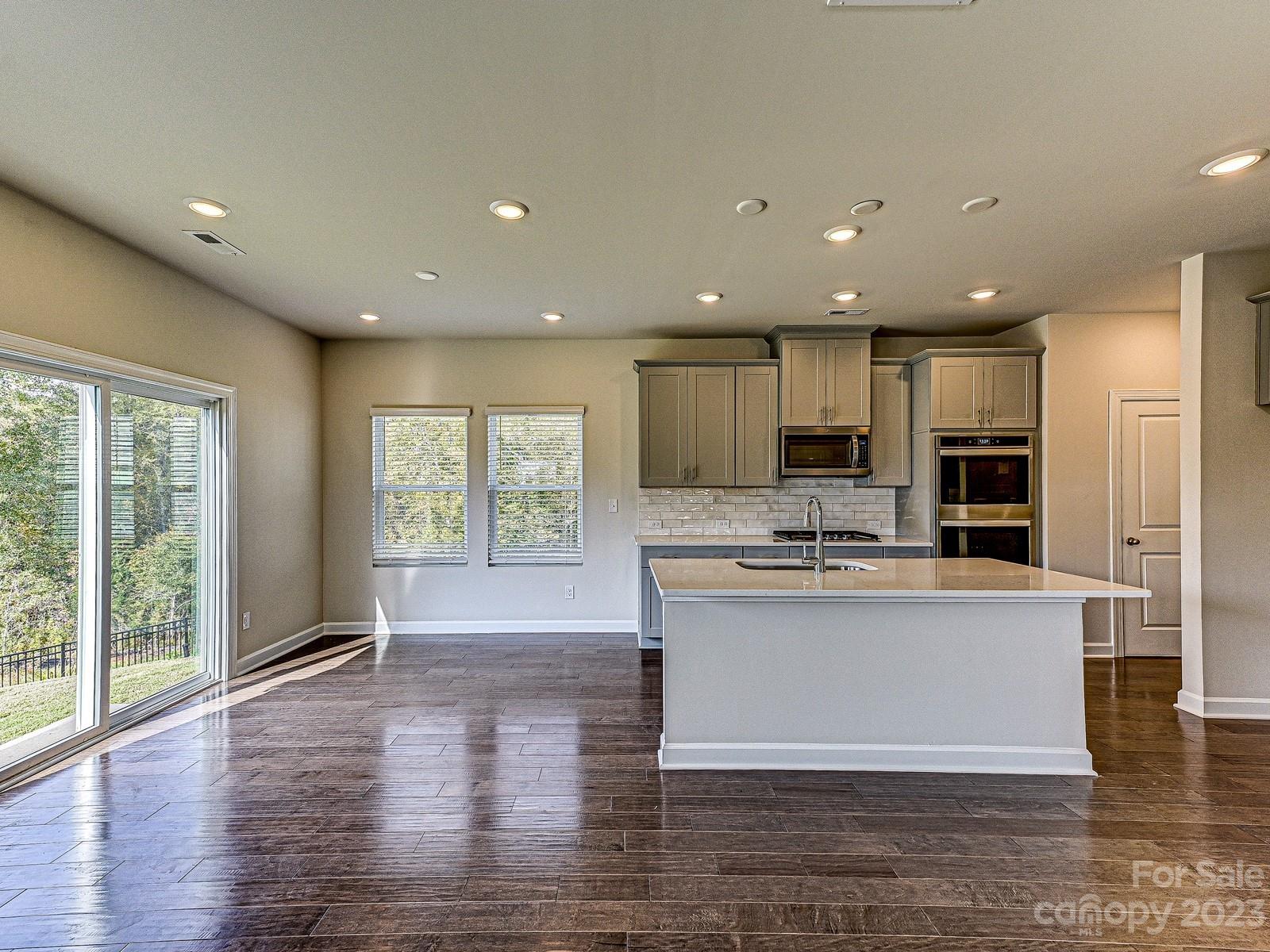 Anniston Chase - Residential