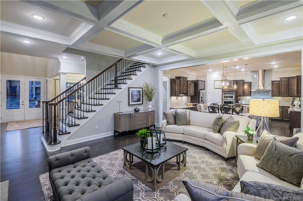 Queensbridge - Residential