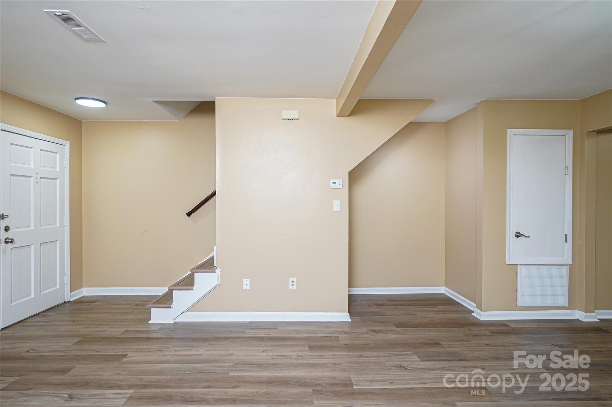 8835 Hunter Ridge Drive