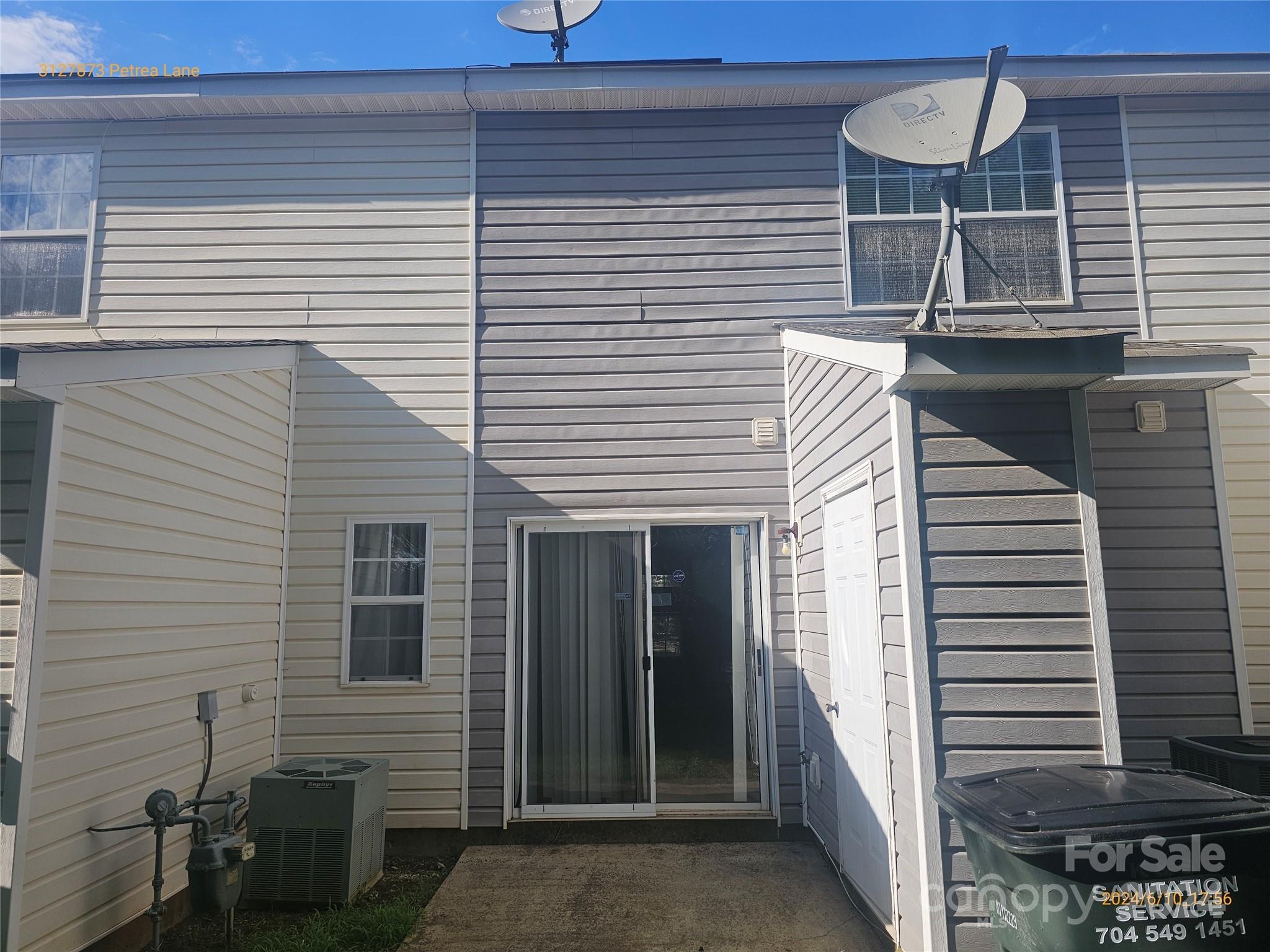 The Landing at Hickory Grove - Residential