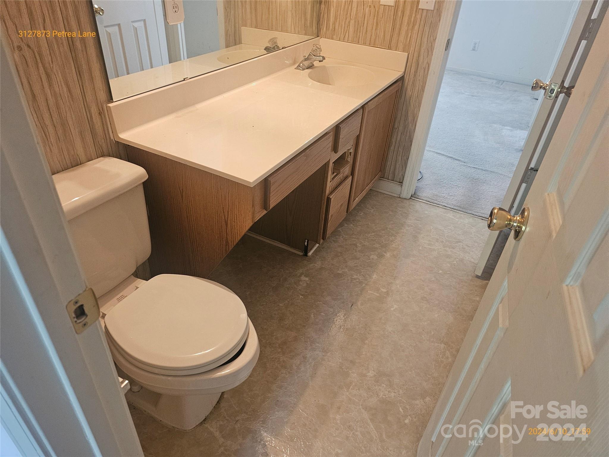 The Landing at Hickory Grove - Residential