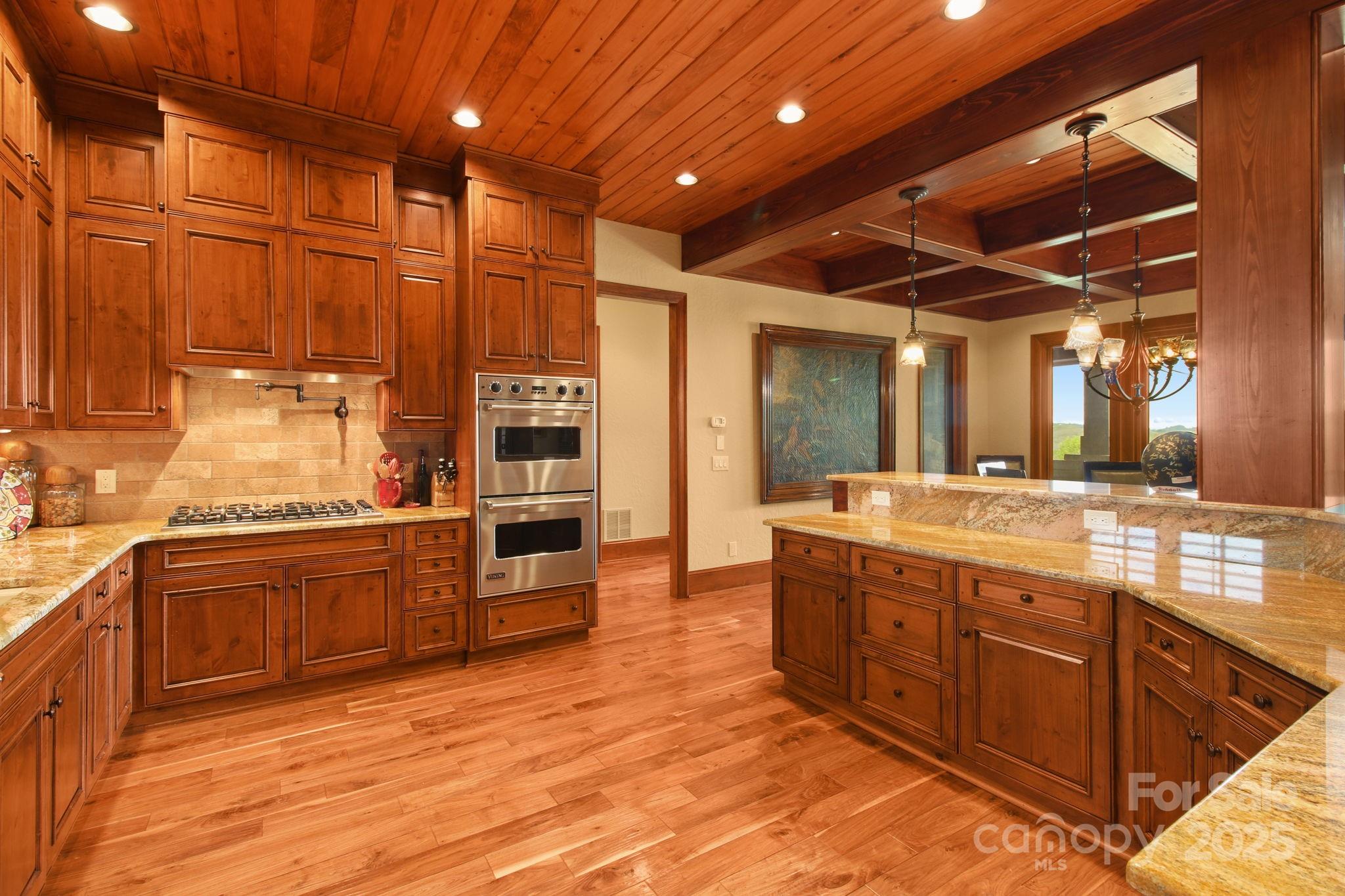 Blowing Rock, North Carolina 28605, United States, 6 Bedrooms Bedrooms, ,7 BathroomsBathrooms,Residential,Active,130869