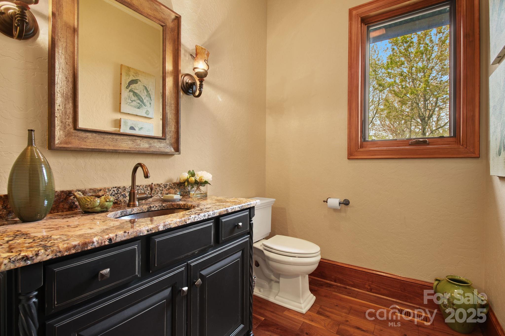 Blowing Rock, North Carolina 28605, United States, 6 Bedrooms Bedrooms, ,7 BathroomsBathrooms,Residential,Active,130869