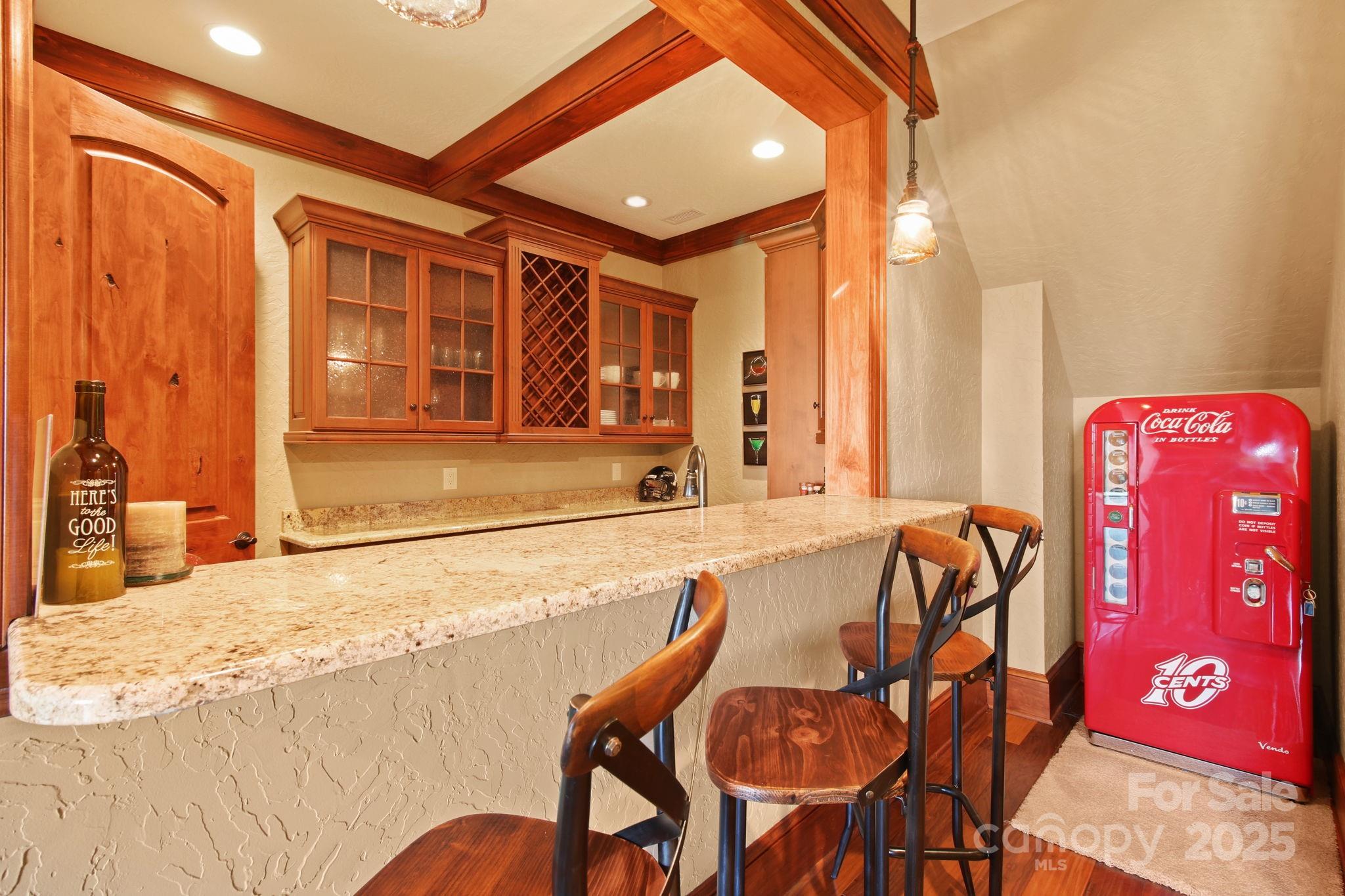 Blowing Rock, North Carolina 28605, United States, 6 Bedrooms Bedrooms, ,7 BathroomsBathrooms,Residential,Active,130869