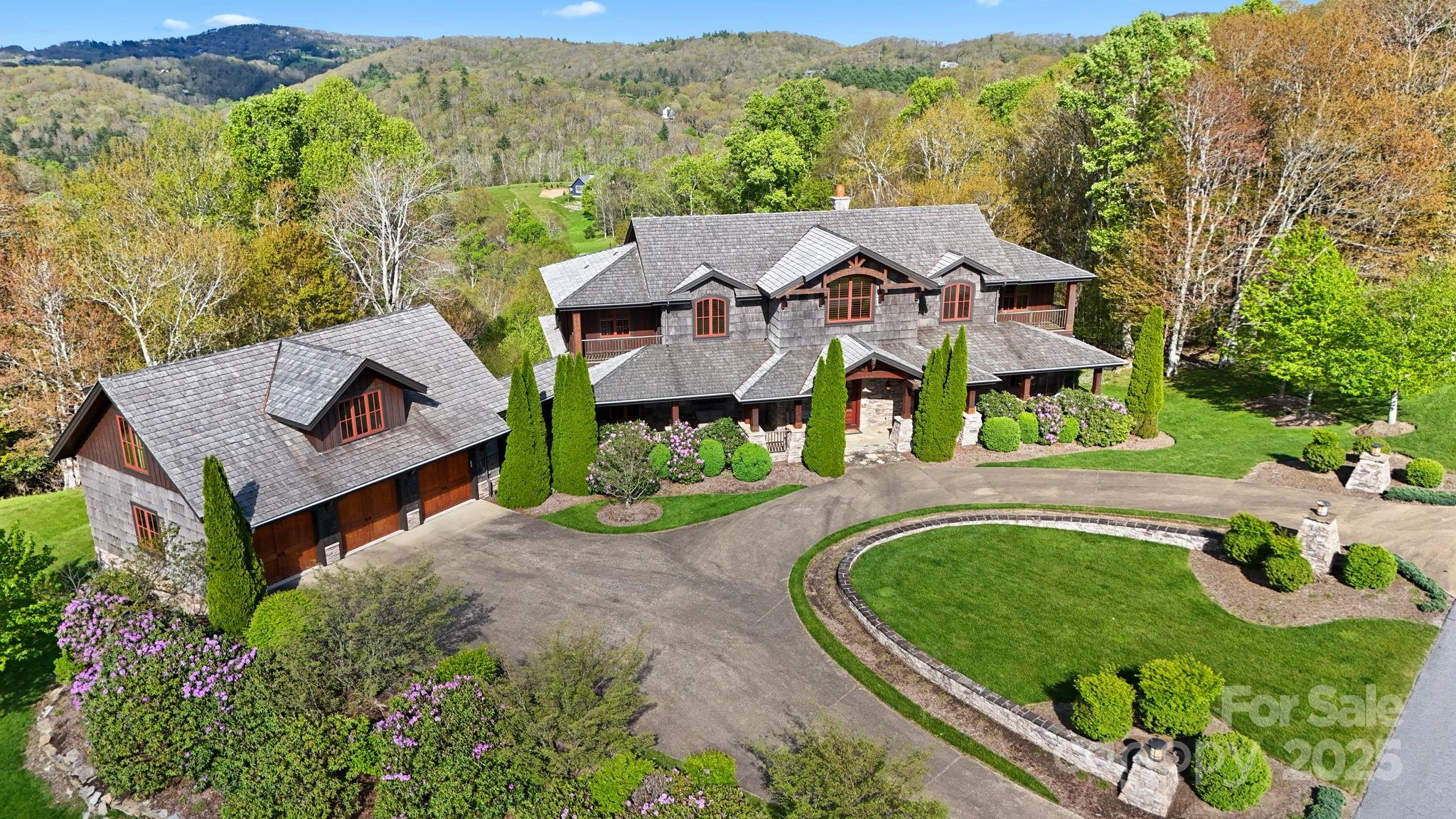 Blowing Rock, North Carolina 28605, United States, 6 Bedrooms Bedrooms, ,7 BathroomsBathrooms,Residential,Active,130869