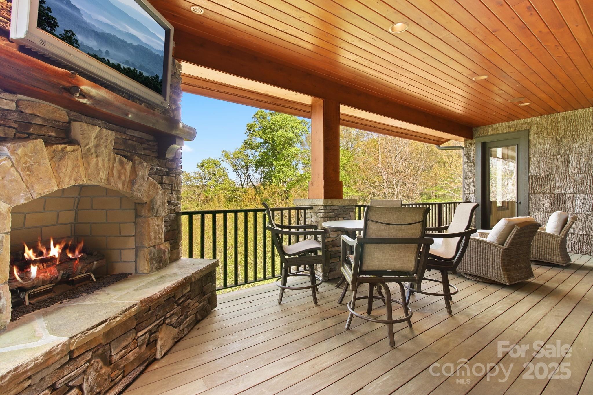 Blowing Rock, North Carolina 28605, United States, 6 Bedrooms Bedrooms, ,7 BathroomsBathrooms,Residential,Active,130869