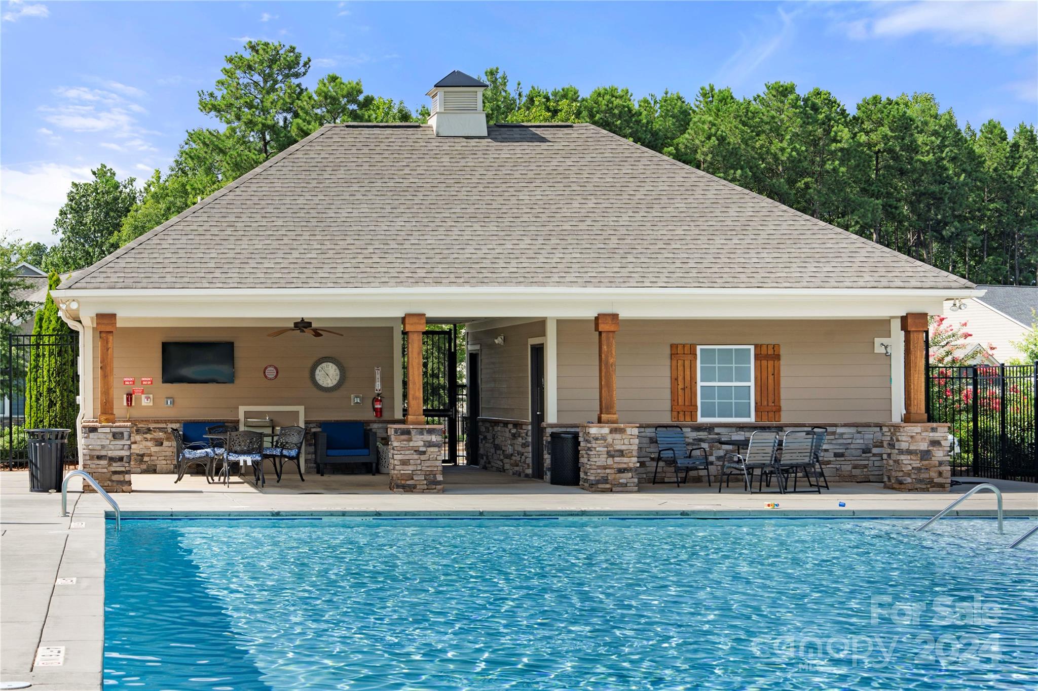 Lake Crest - Residential