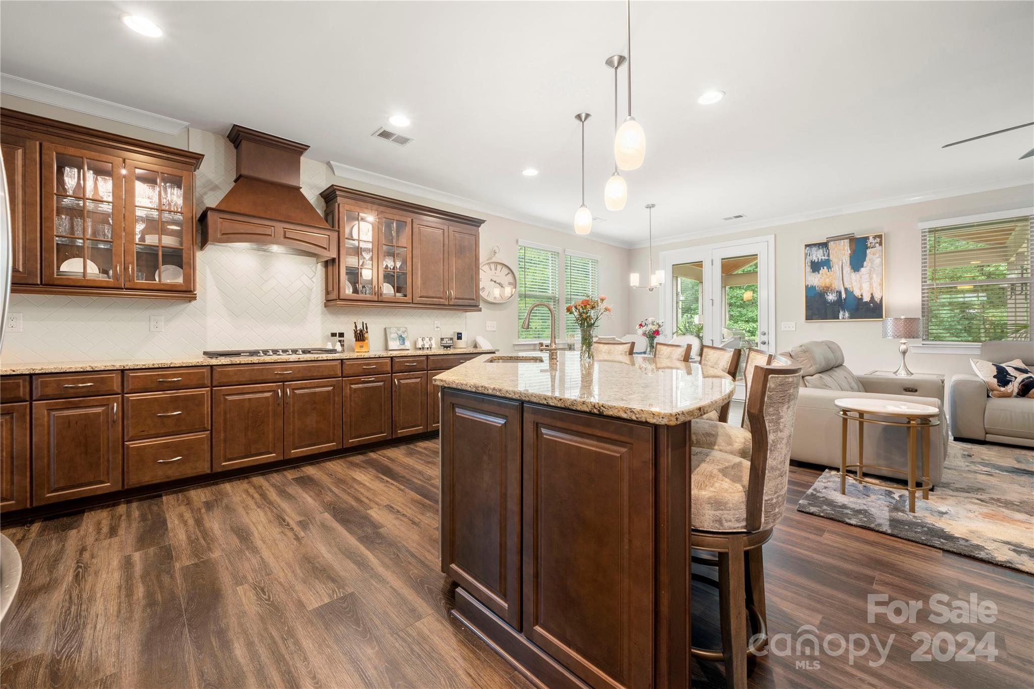 Lake Crest - Residential