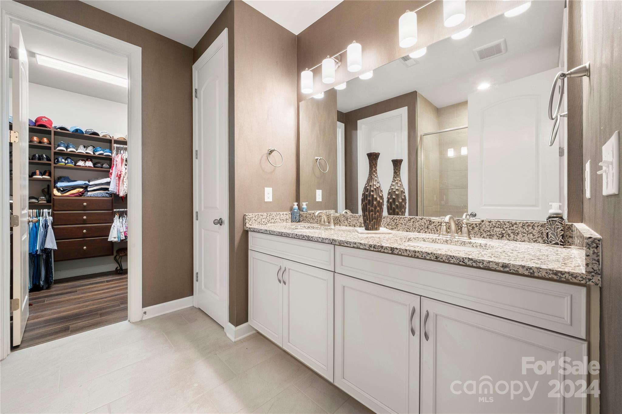 Lake Crest - Residential