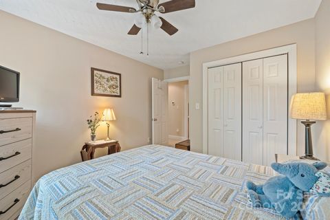 Townhouse in Hickory NC 2022 Talbot Lane 26.jpg