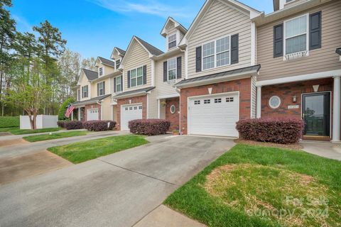 Townhouse in Hickory NC 2022 Talbot Lane 32.jpg