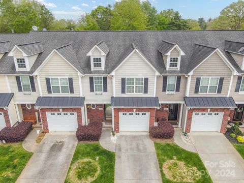 Townhouse in Hickory NC 2022 Talbot Lane 33.jpg