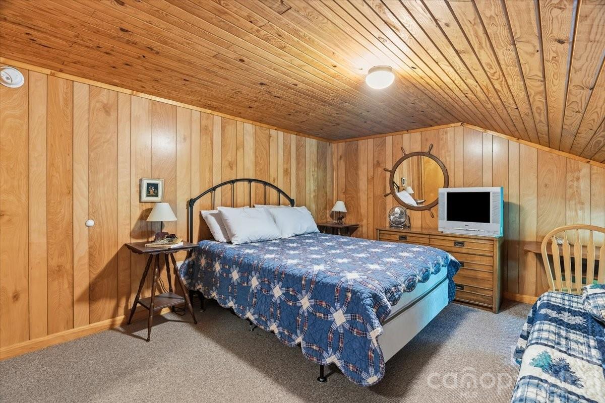 Wolf Laurel - Residential