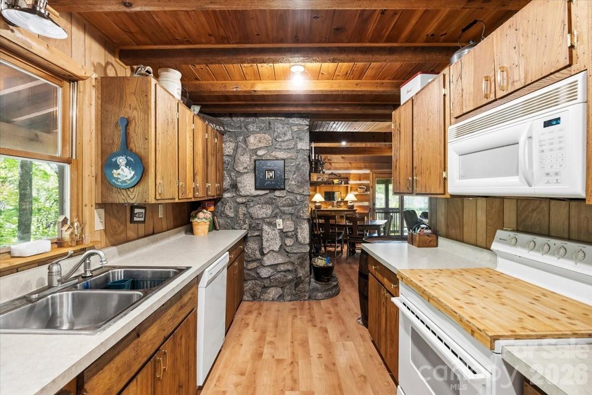 Wolf Laurel - Residential