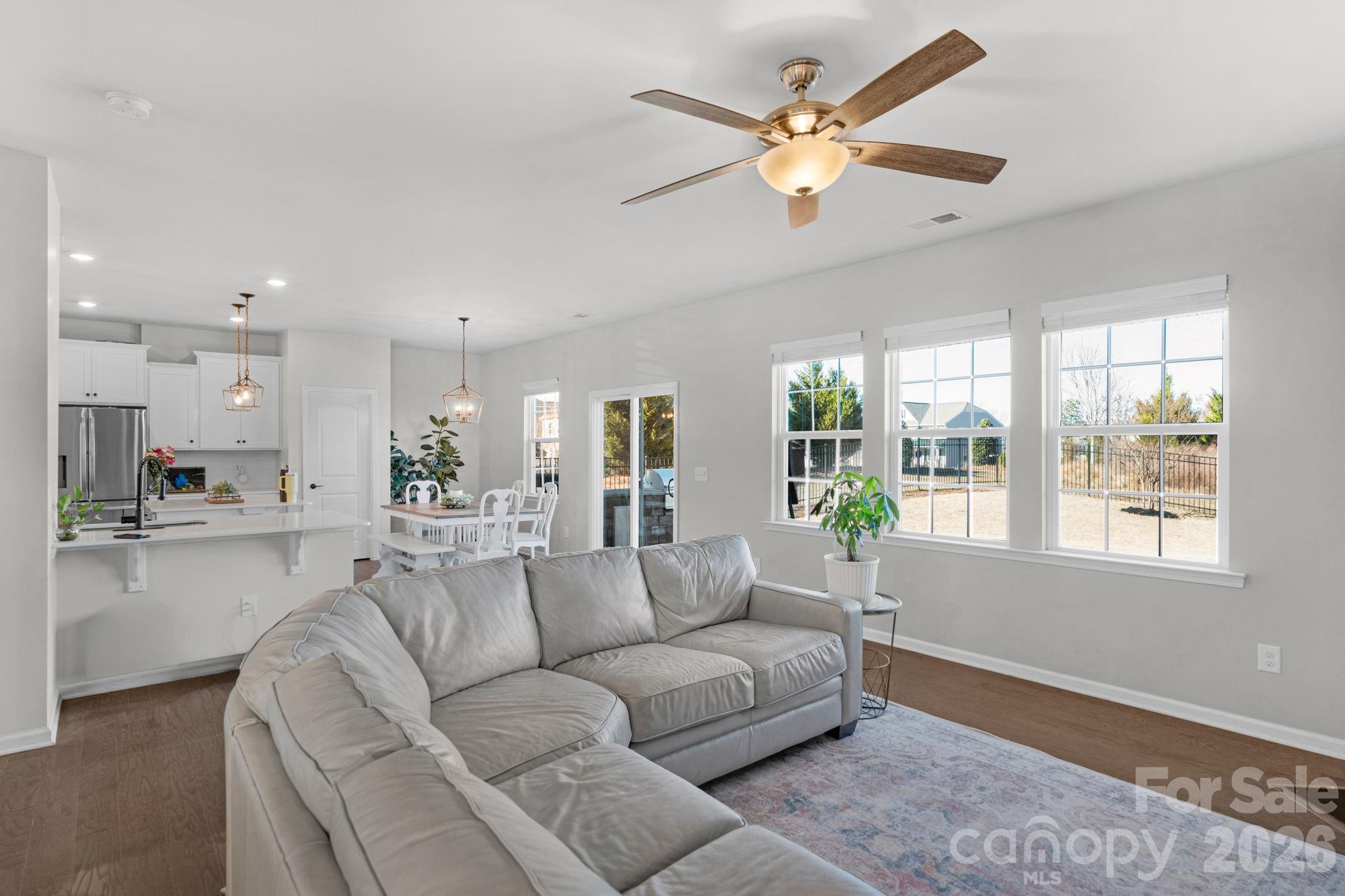 4280 Coachwhip Avenue