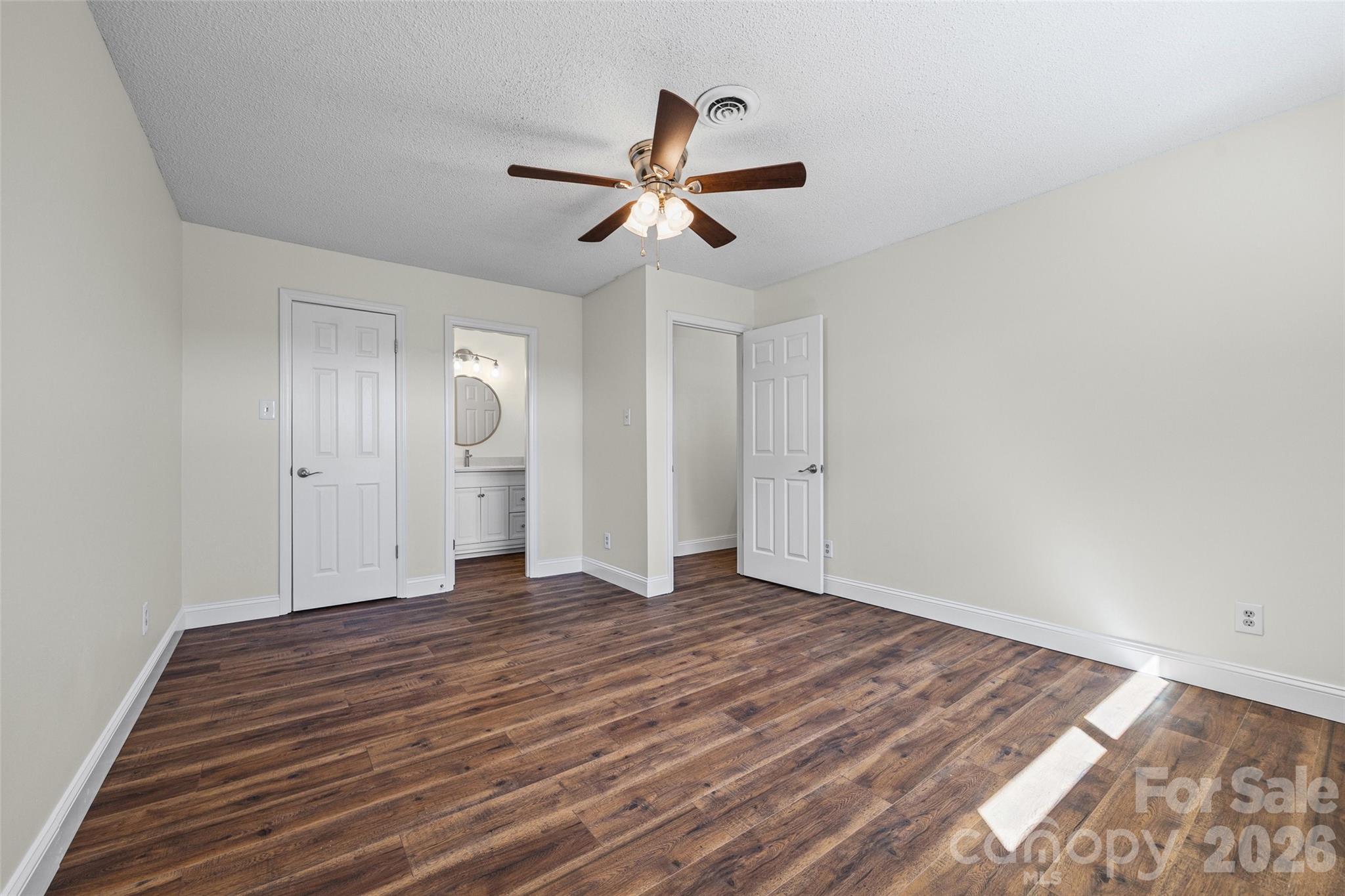 Tega Cay - Residential