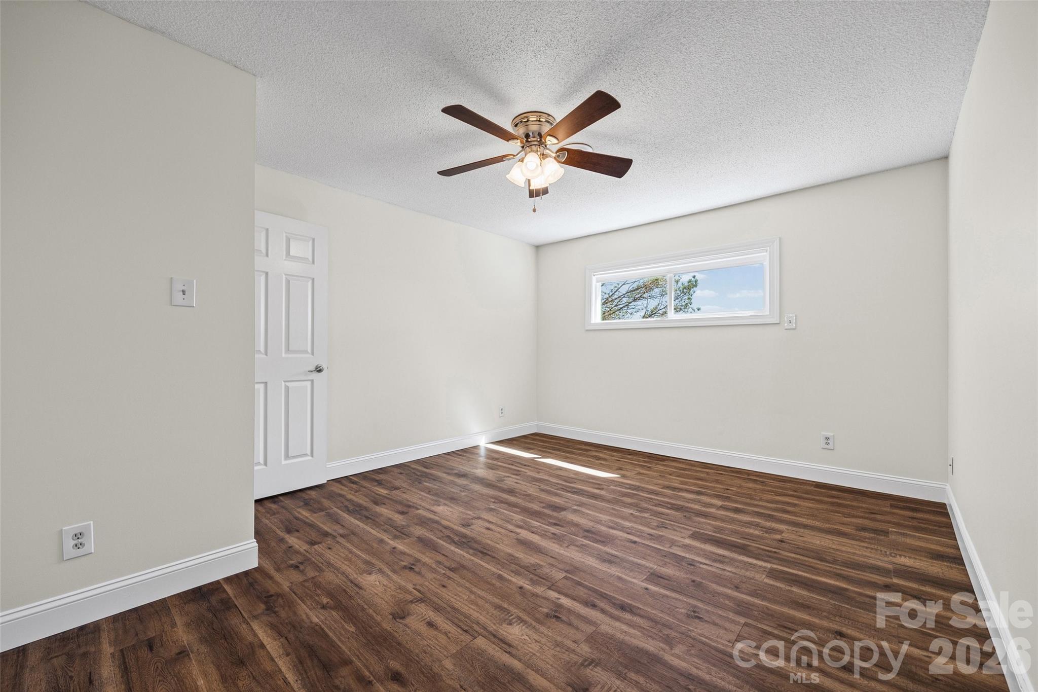 Tega Cay - Residential