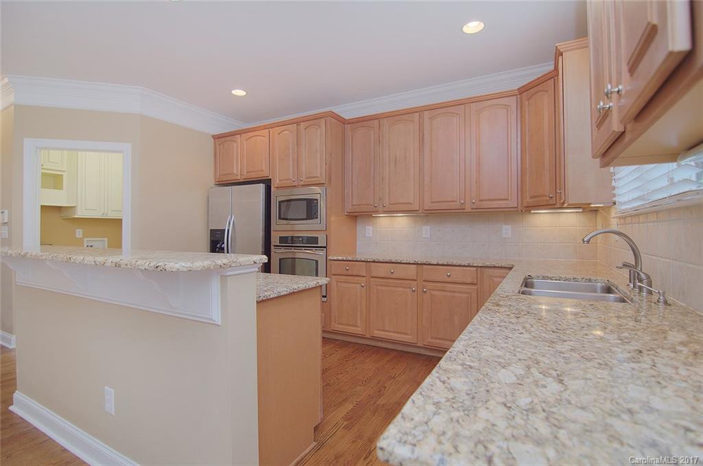 Lake Shore - Residential