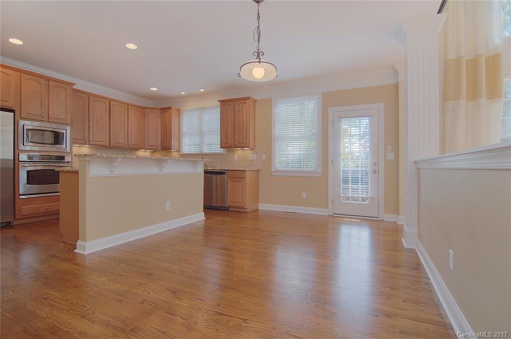 Lake Shore - Residential