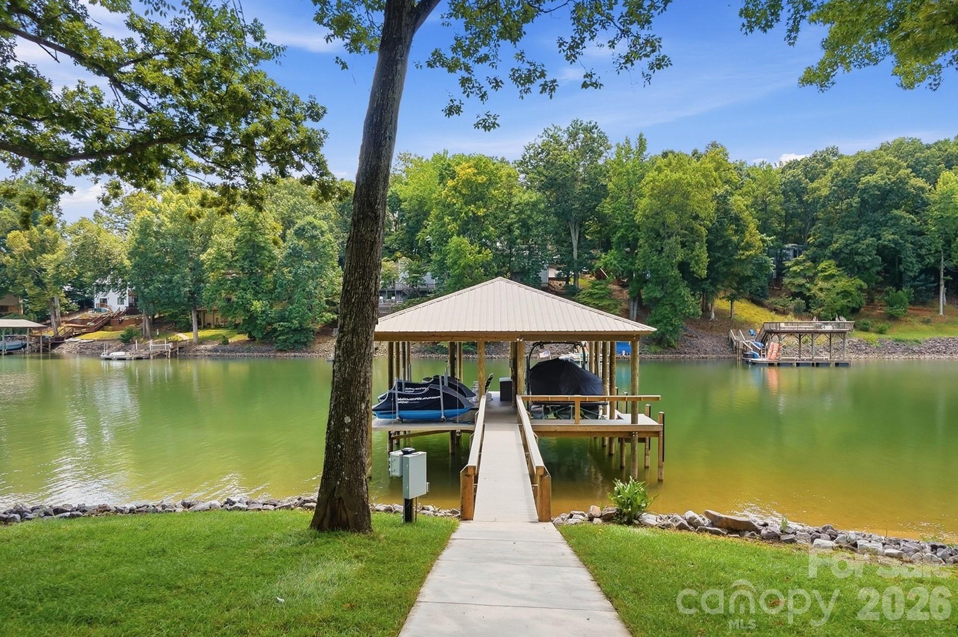 1031 Woodlake Lane