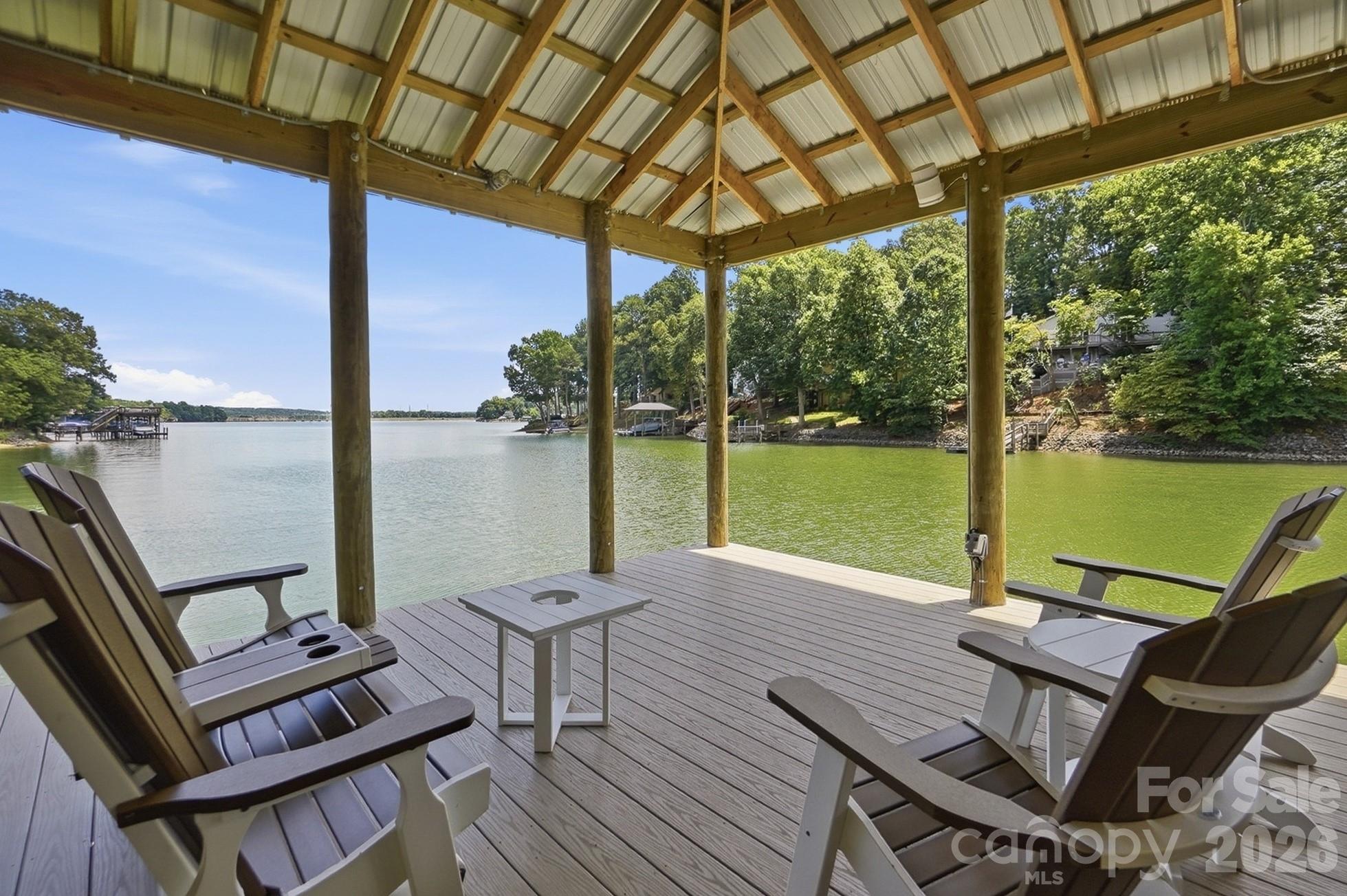 1031 Woodlake Lane