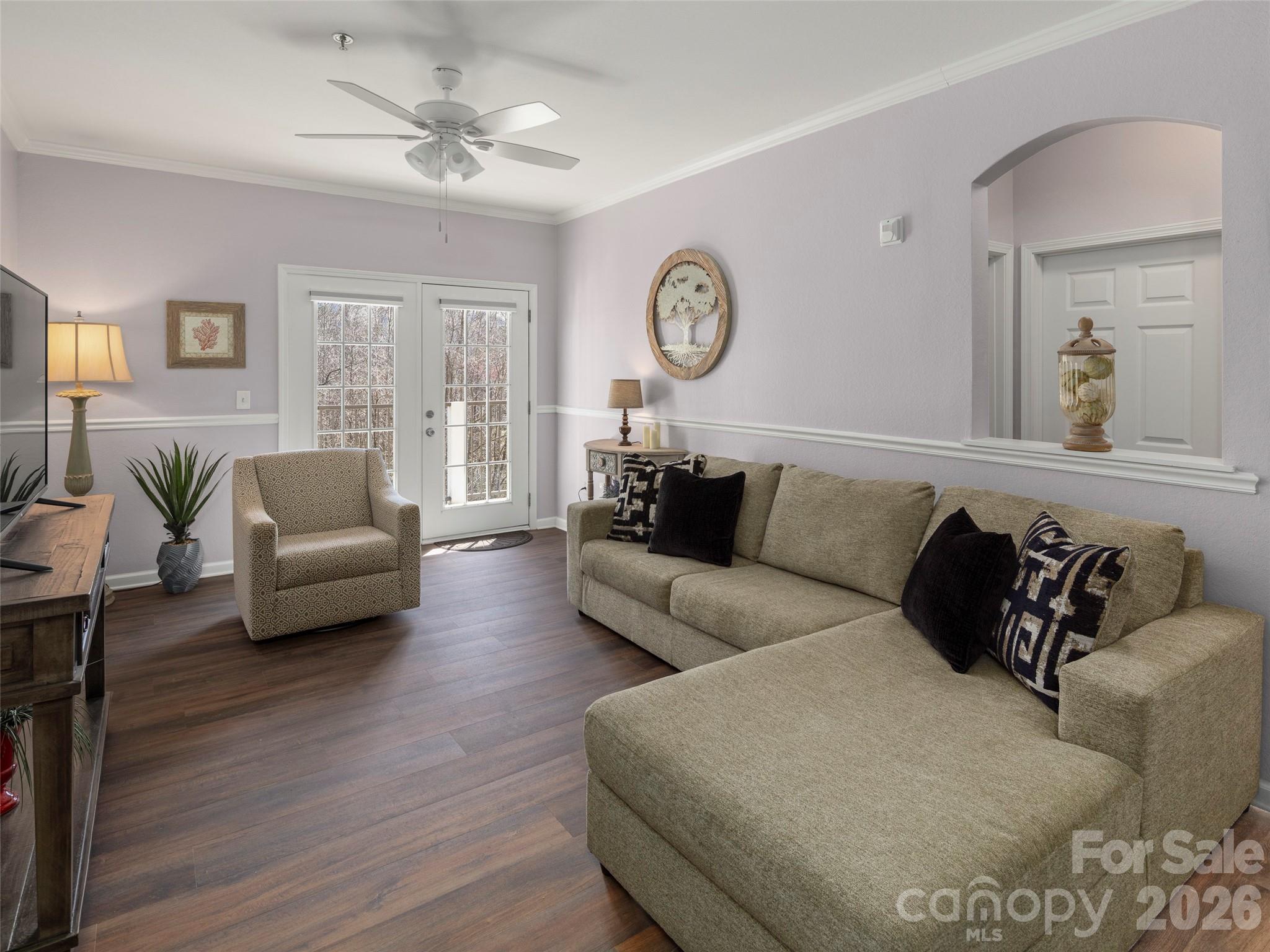 900 Vista Lake Drive 208