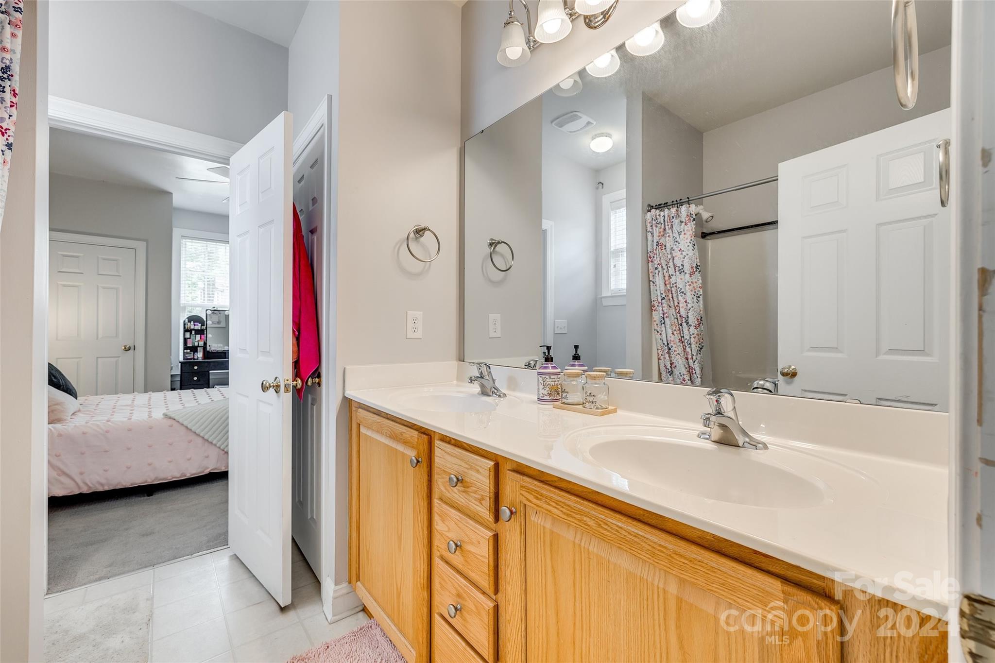 Lake Shore - Residential