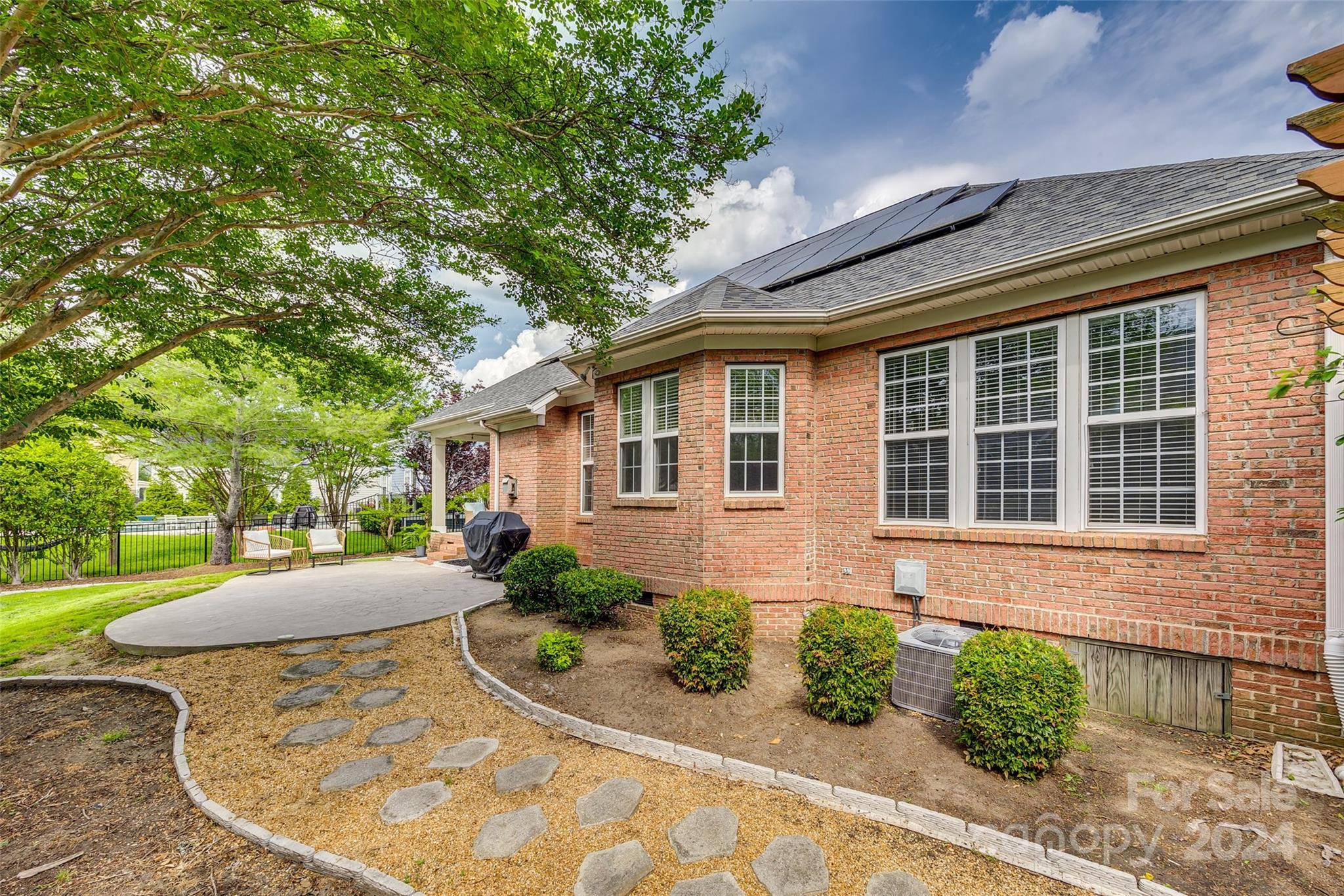 Lake Shore - Residential