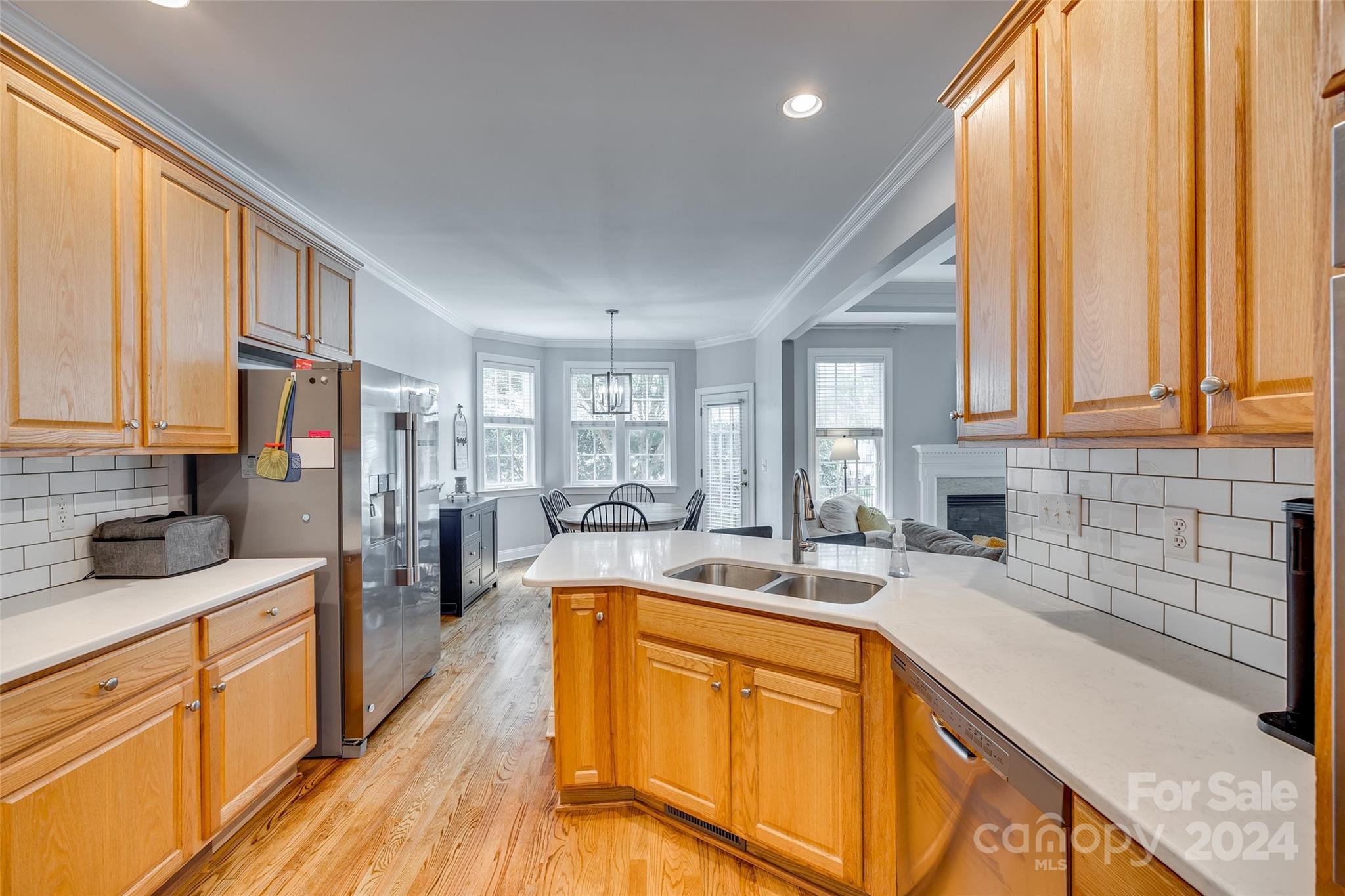 Lake Shore - Residential