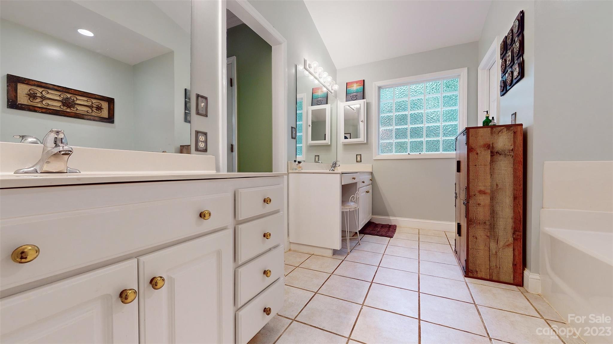 White Oaks - Residential