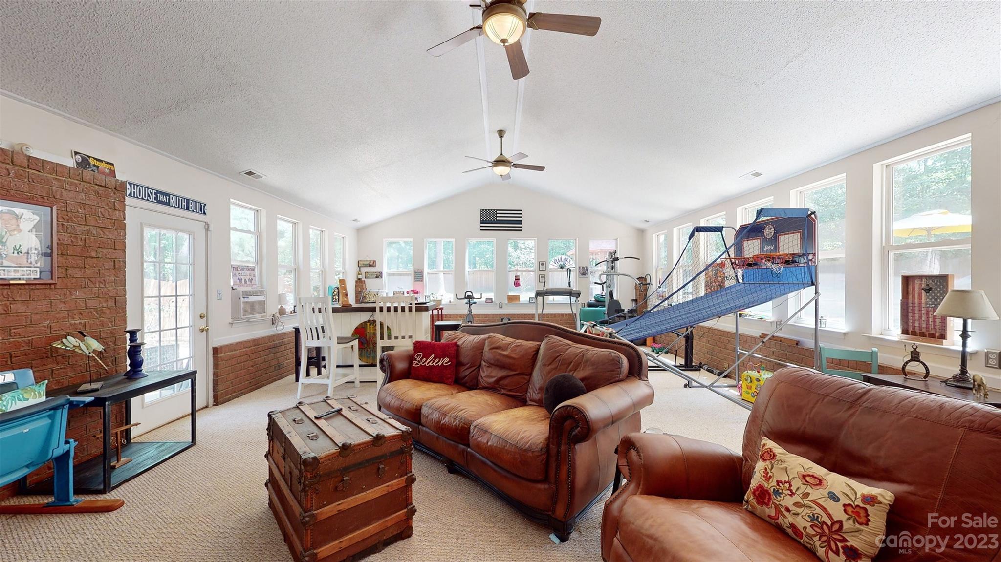 White Oaks - Residential